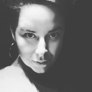 Meet your Posher, Alicia